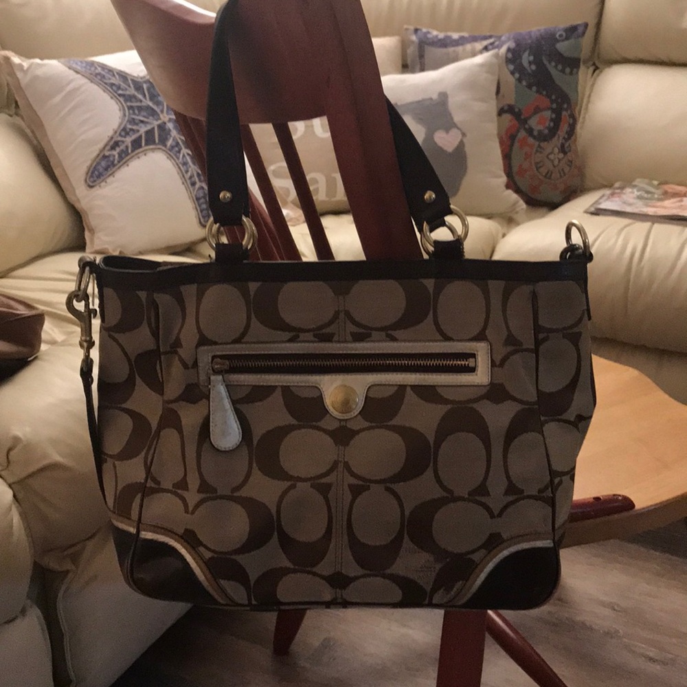 Coach Purse Used but still a great Purse!!